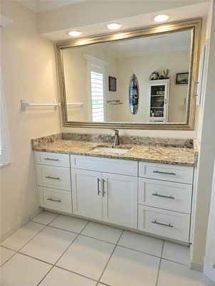 Bathroom, Interior, Recessed Lighting