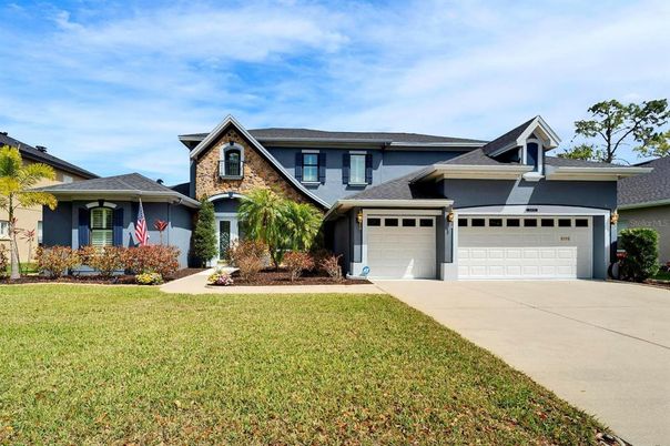 Attached, Exterior, Facade, Ranch