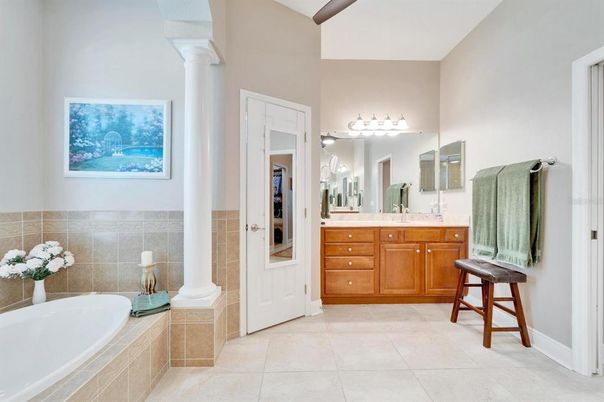 Bathroom, Dual Sink Vanities, Interior