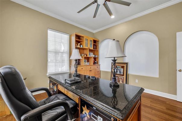 Home Office, Interior, Recessed Lighting, Wood Texture Flooring