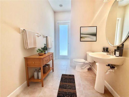Bathroom, Interior, Recessed Lighting