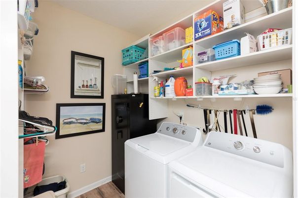 Interior, Utility Closets, Washer, Wood Texture Flooring