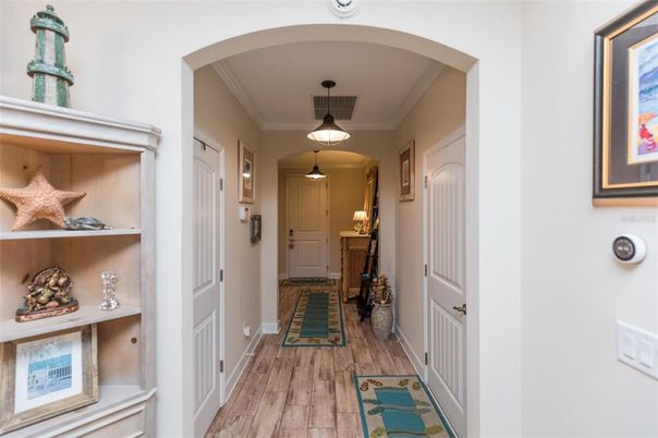 Interior, Pendant Lights, Wood Texture Flooring