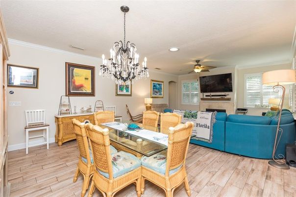 Chandelier, Dining room, Interior, Living room, Recessed Lighting, Wood Texture Flooring