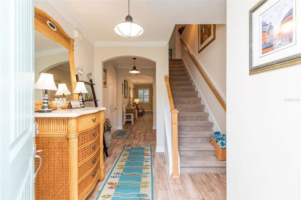 Interior, Pendant Lights, Wood Texture Flooring