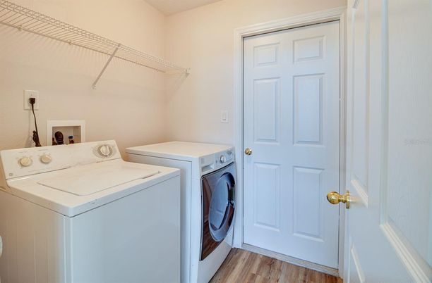 Interior, Utility Closets, Washer, Wood Texture Flooring