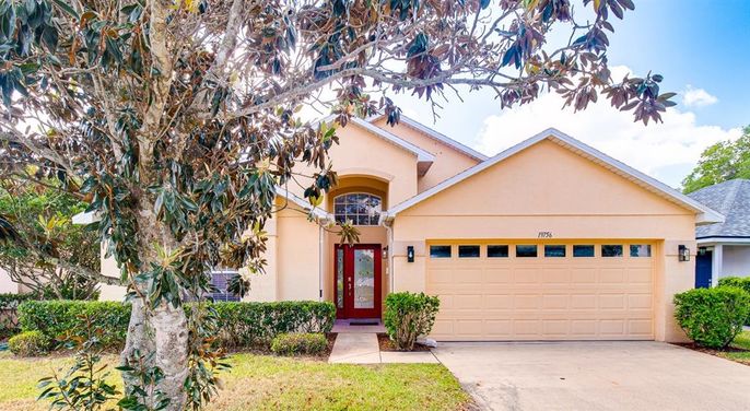 Attached, Exterior, Facade, Ranch
