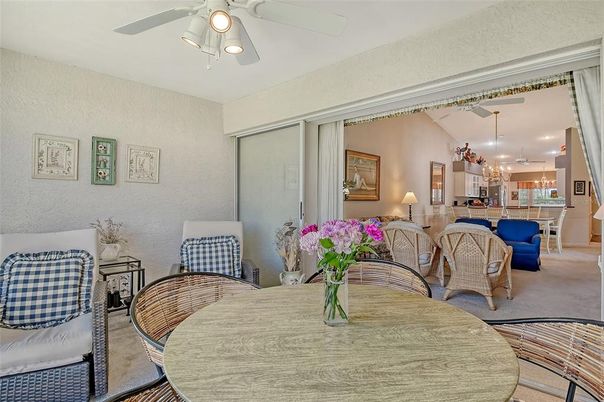 Dining room, Interior, Kitchen, Pendant Lights, Recessed Lighting