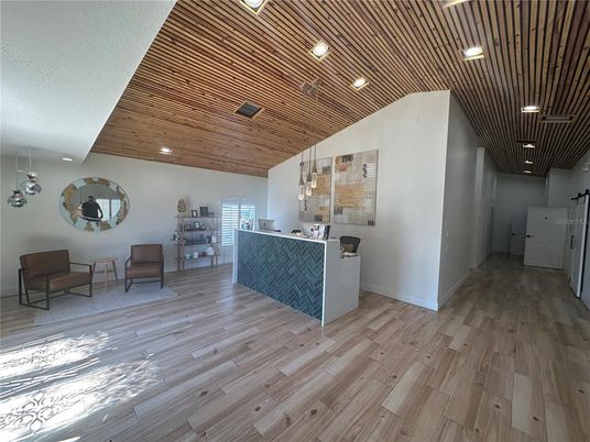 Interior, Pendant Lights, Recessed Lighting, Wood Texture Flooring