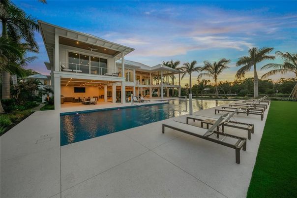 Backyard, Exterior, Pool