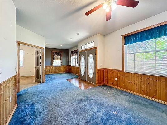 Empty room, Interior, Recessed Lighting