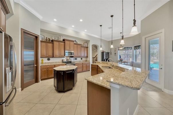 Dining room, Interior, Kitchen, Pendant Lights, Recessed Lighting, Stainless Steel Appliances