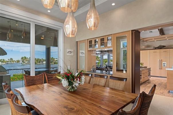 Dining room, Interior, Pendant Lights, Recessed Lighting, Water