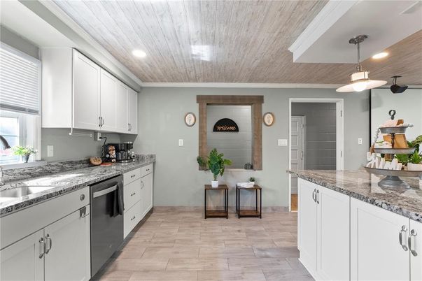 Interior, Kitchen, Pendant Lights, Recessed Lighting, Wooden Ceilings