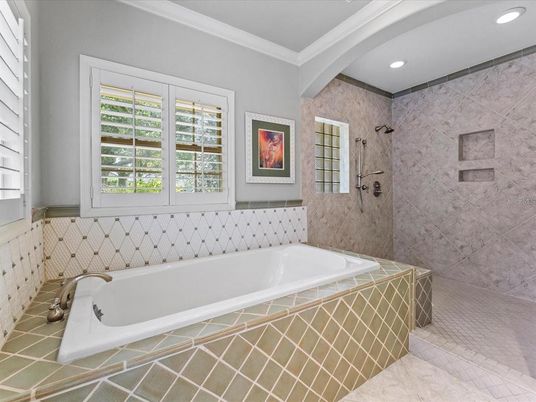 Bathroom, Interior, Recessed Lighting