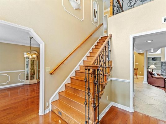 Chandelier, Interior, Recessed Lighting, Wood Texture Flooring