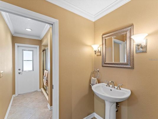 Bathroom, Interior, Recessed Lighting