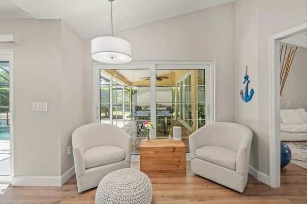 Interior, Pendant Lights, Wood Texture Flooring