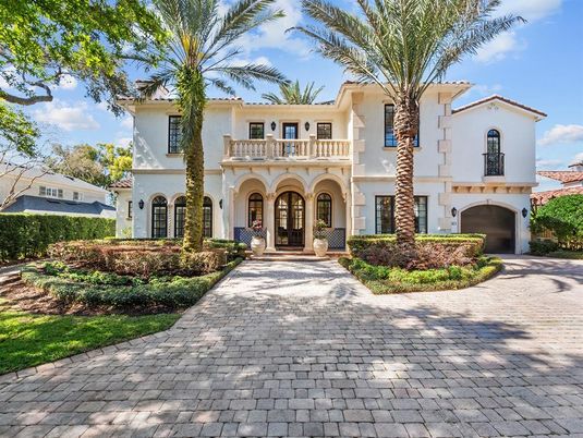 Attached, Exterior, Facade, Mediterranean