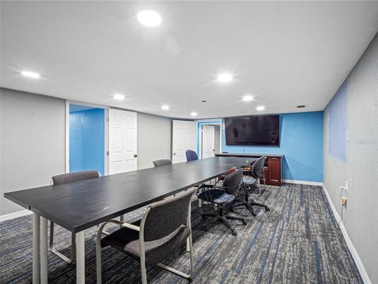 Dining room, Interior, Recessed Lighting