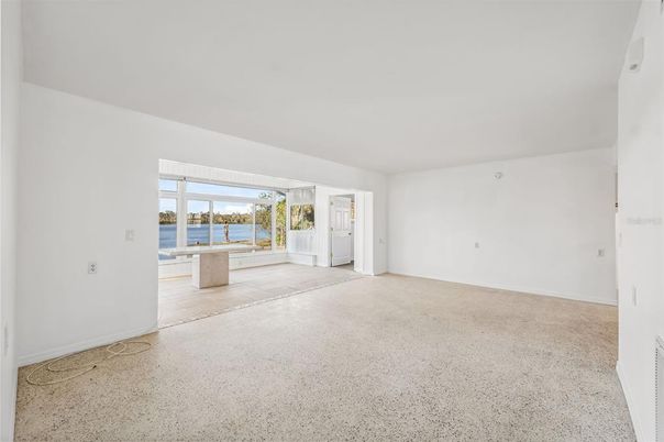 Empty room, Interior, Water