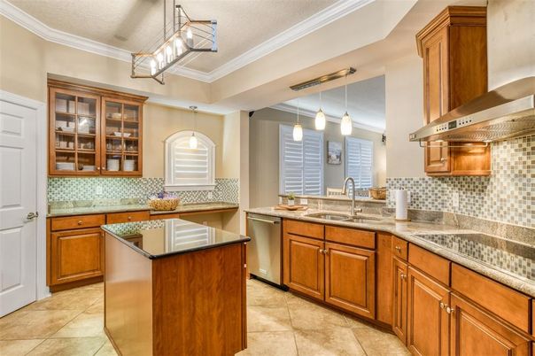 Interior, Kitchen, Pendant Lights, Stainless Steel Appliances