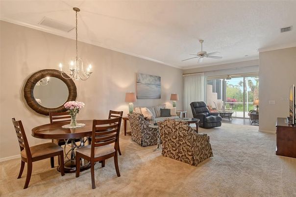 Chandelier, Dining room, Interior, Living room