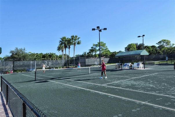 Exterior, Tennis Courts