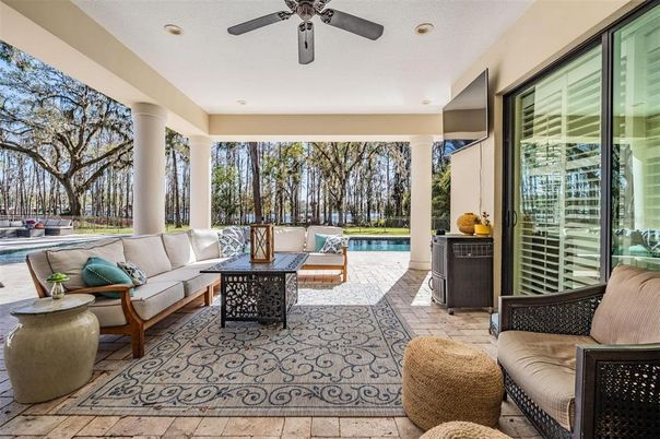 Exterior, Interior, Living room, Recessed Lighting