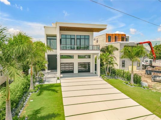 Attached, Backyard, Exterior, Facade, Modern