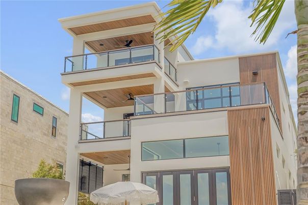 Exterior, Facade, Pool, Condo Building