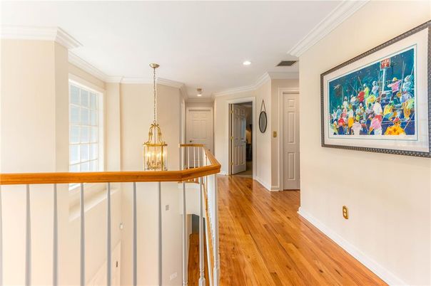 Interior, Pendant Lights, Recessed Lighting, Wood Texture Flooring