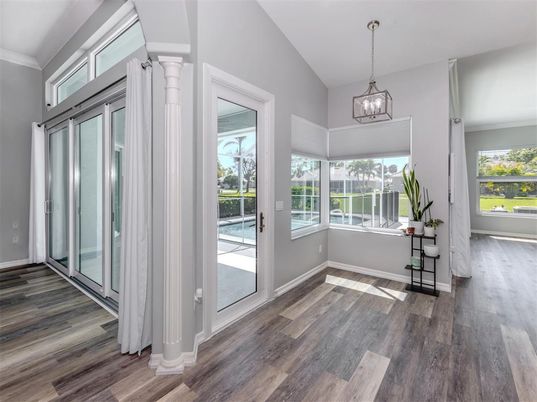 Interior, Pendant Lights, Wood Texture Flooring