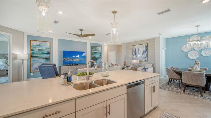 Dining room, Interior, Kitchen, Pendant Lights, Recessed Lighting, Stainless Steel Appliances