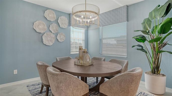 Chandelier, Dining room, Interior, Pendant Lights