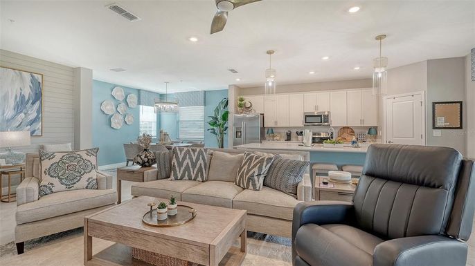 Chandelier, Dining room, Interior, Kitchen, Living room, Pendant Lights, Recessed Lighting, Stainless Steel Appliances