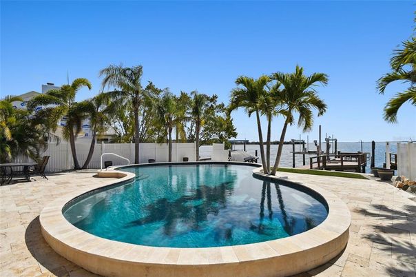 Exterior, Pool, Water