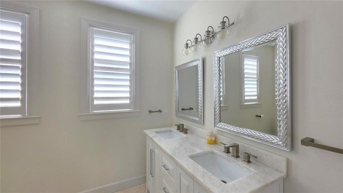 Bathroom, Dual Sink Vanities, Interior