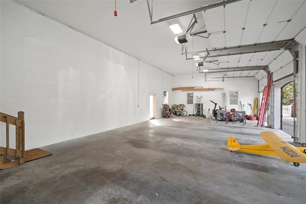 Fitness Equipment, Garage, Interior