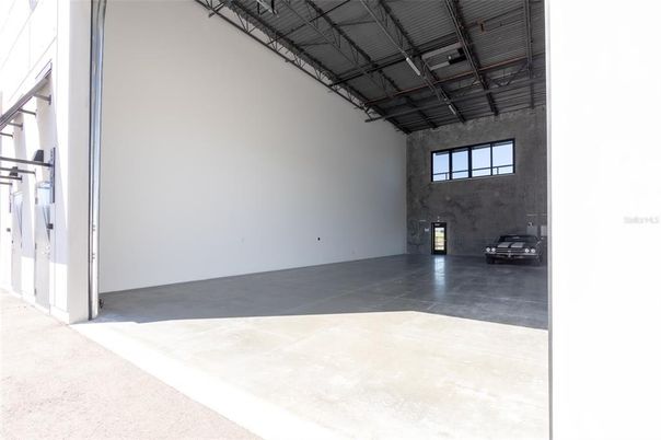 Garage, Interior