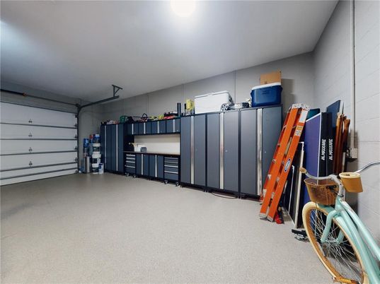 Garage, Interior