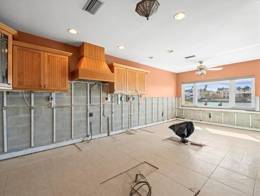 Interior, Kitchen, Recessed Lighting