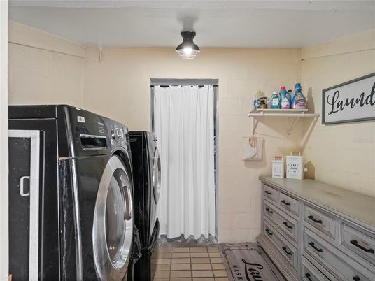 Interior, Washer