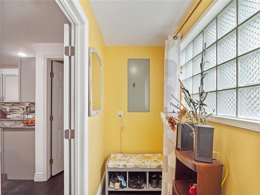 Interior, Recessed Lighting, Wood Texture Flooring