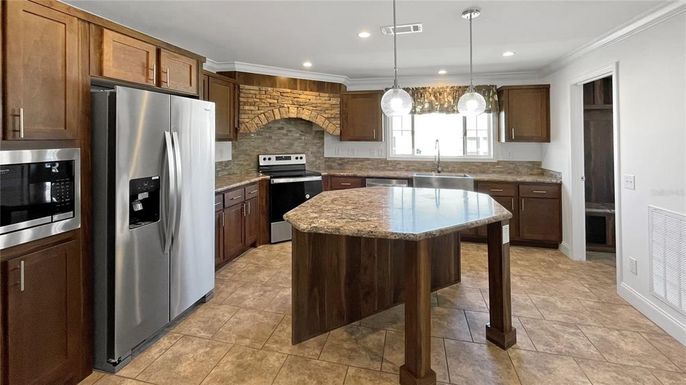 Interior, Kitchen, Pendant Lights, Recessed Lighting, Stainless Steel Appliances