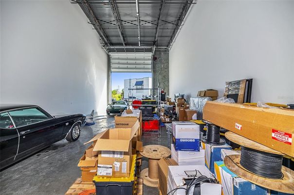 Garage, Interior