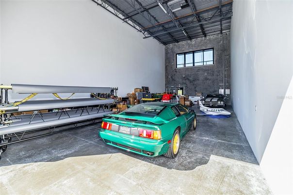 Garage, Interior
