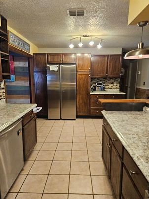 Interior, Kitchen, Pendant Lights, Stainless Steel Appliances