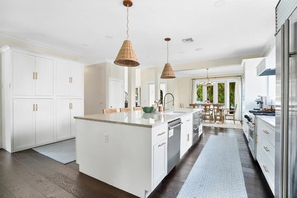 Chandelier, Dining room, Interior, Kitchen, Pendant Lights, Recessed Lighting, Stainless Steel Appliances, Wood Texture Flooring
