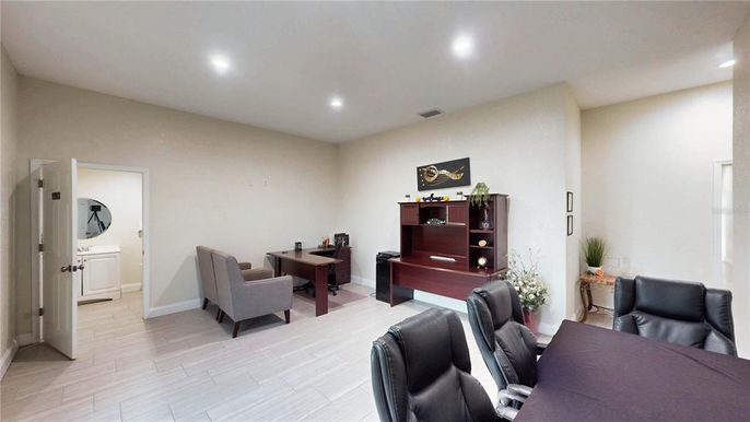 Interior, Recessed Lighting, Wood Texture Flooring
